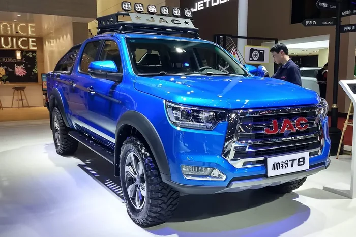 jac motors t8 lançamento pickup, representando seguro auto jac preço.