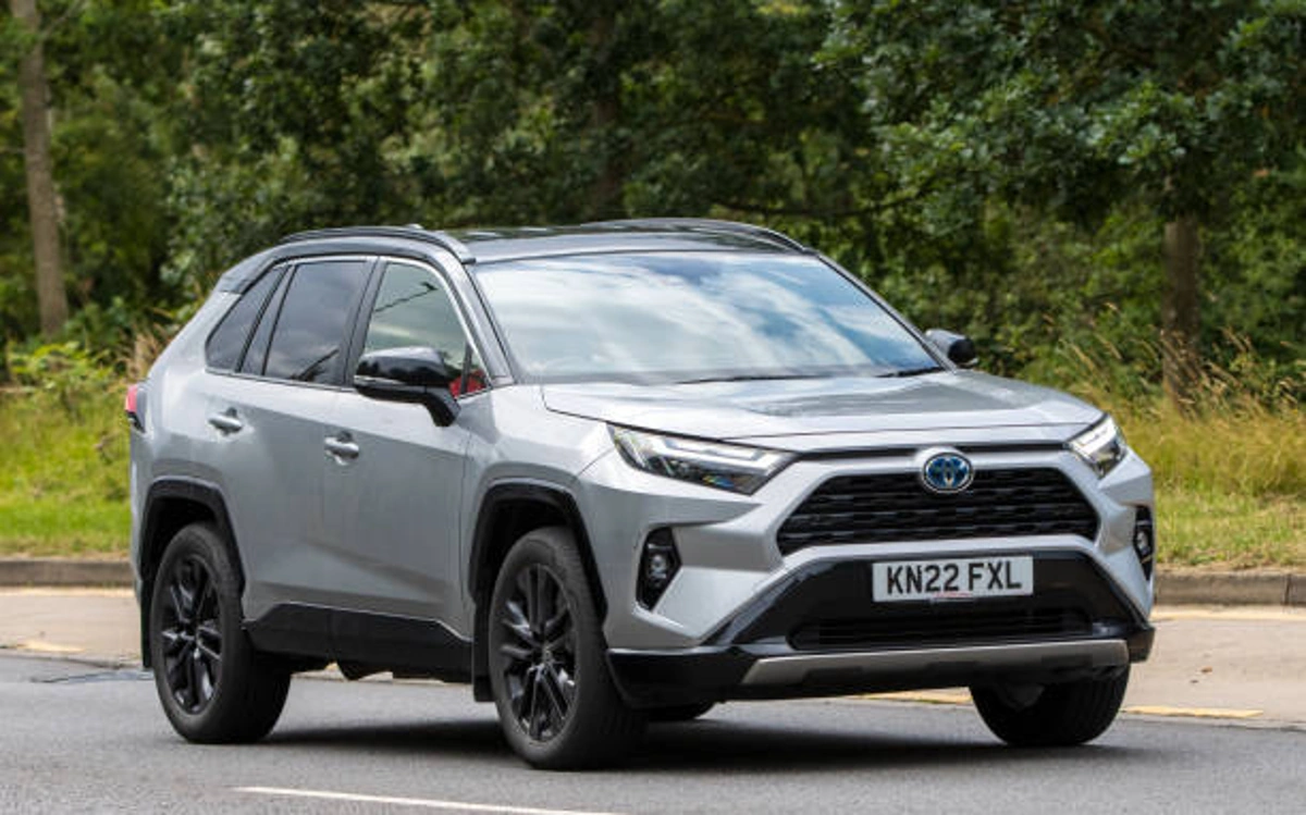 Saiba tudo sobre o seguro Toyota RAV4!