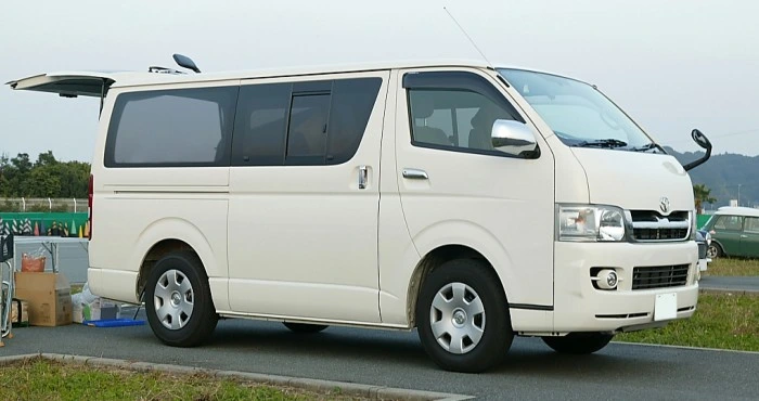 Toyota Hiace na cor branca. Falando sobre o seguro toyota hiace.