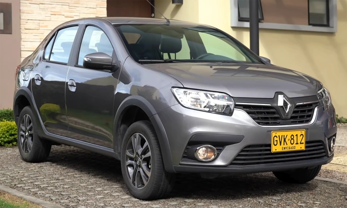 Renault Logan na cor cinza escuro. Falando sobre os carros menos roubados rj.