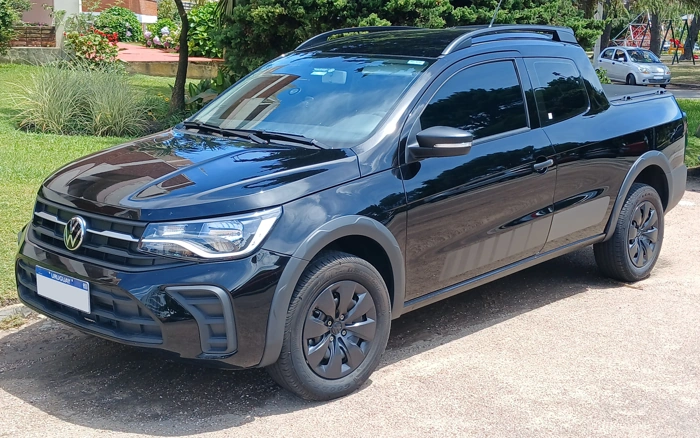 Volkswagen Saveiro na cor preta. Falando sobre os carros menos roubados rj.