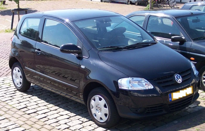 Volkswagen Fox na cor preta. Falando sobre os carros mais roubados brasil.