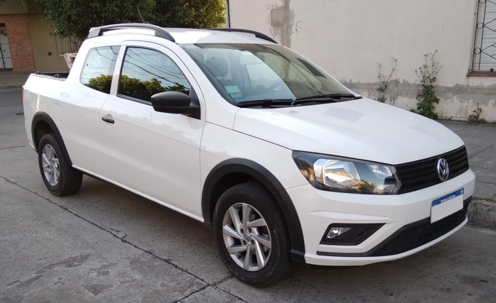 Volkswagen Saveiro branca. Falando sobre os carros menos roubados em sp.